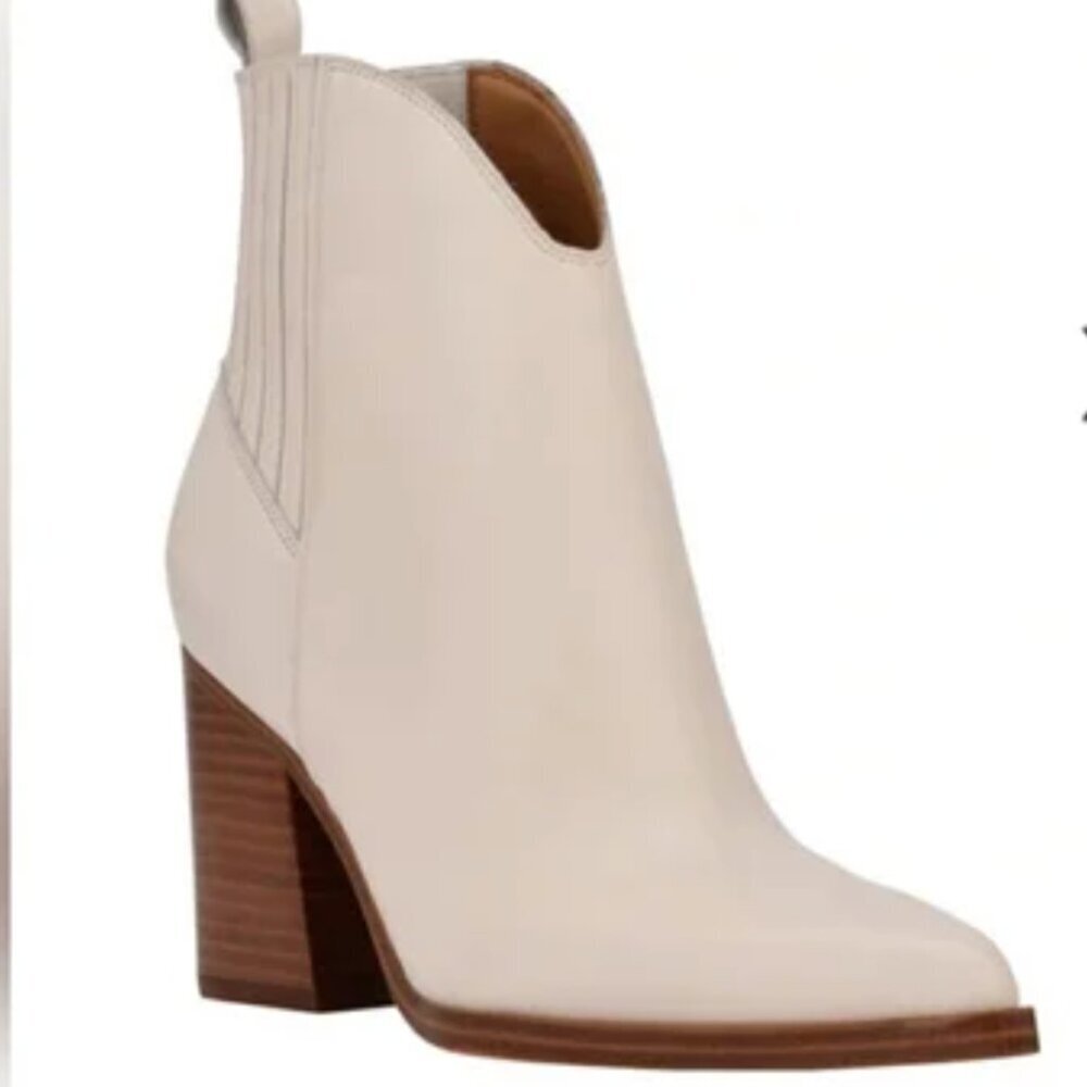Marc Fisher LTD Ommie Pointed Toe Bootie (western style) Ivory size 7
